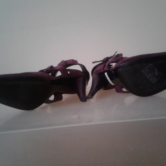 Bruno Frisoni purple suede 4" heels. - Picture 3 of 6